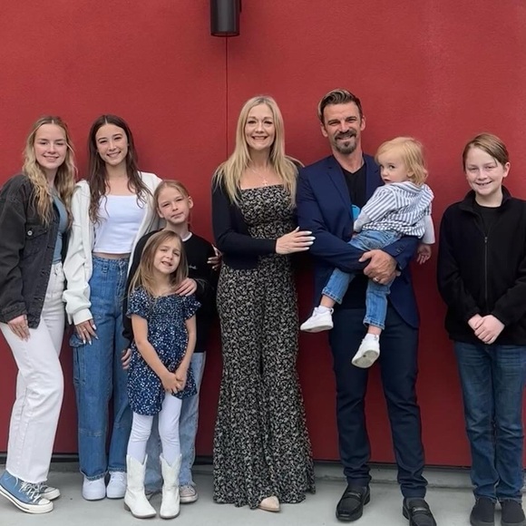 Meet your Posher Ambassador, Marcella 💕 - Picture 3 of 7